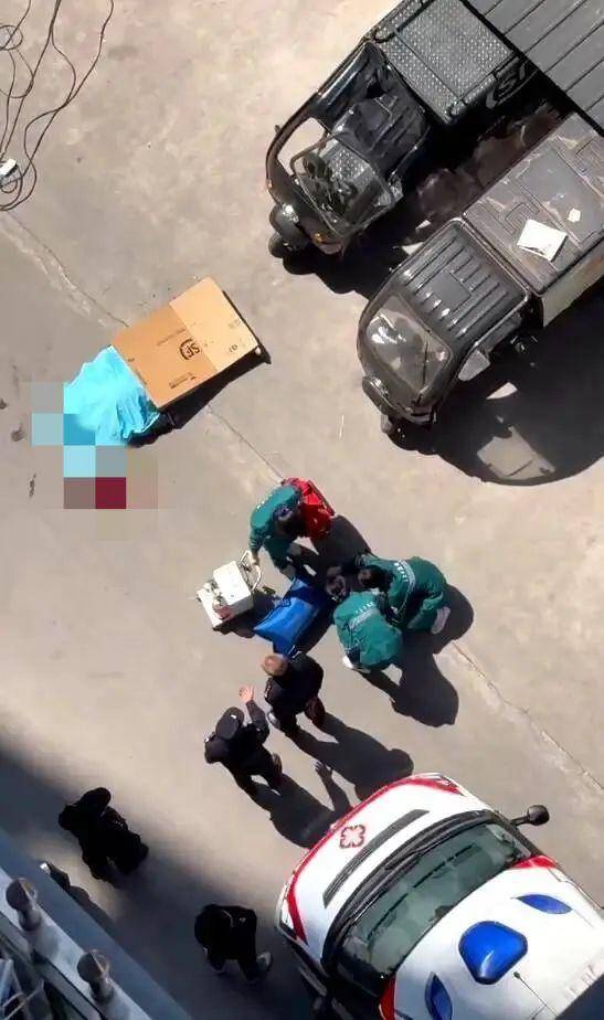 皇冠信用網会员开户申请
_小区高空坠物砸死快递员皇冠信用網会员开户申请
，四川巴中警方通报：2人被刑拘