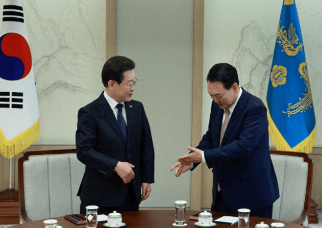 皇冠信用网会员账号
_韩国传出爆炸性消息皇冠信用网会员账号
，尹锡悦提前下台，已经成为定局？情况不简单
