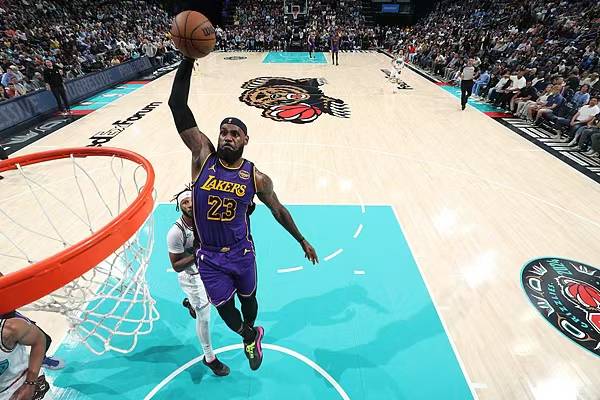 皇冠信用盘登3代理
_NBA l 湖人卡位战乘虚而入 击败灰熊独占西部第四