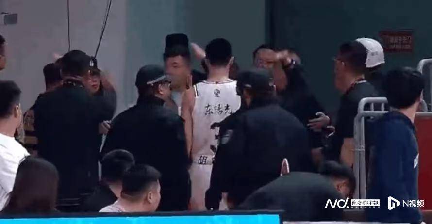 怎么申请皇冠信用網
_八强战广东男篮再负山西怎么申请皇冠信用網
，杜锋：胡明轩被罚下对我们伤害太大