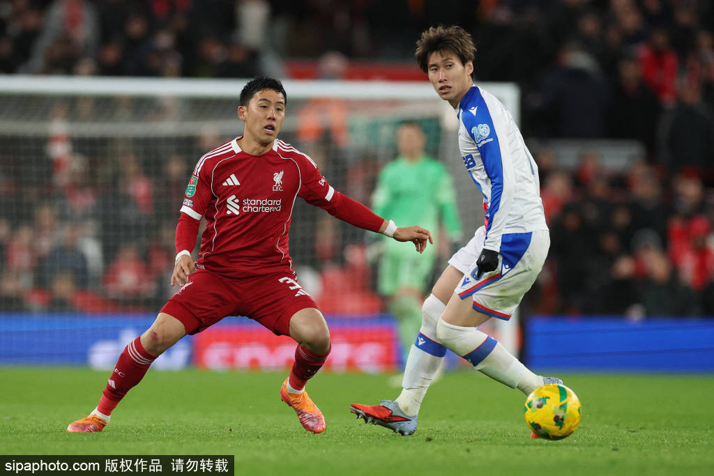 皇冠体育App下载
_詹俊展望红军vs皇马：利物浦边路对抗全面下风 恐怕能打平就不错