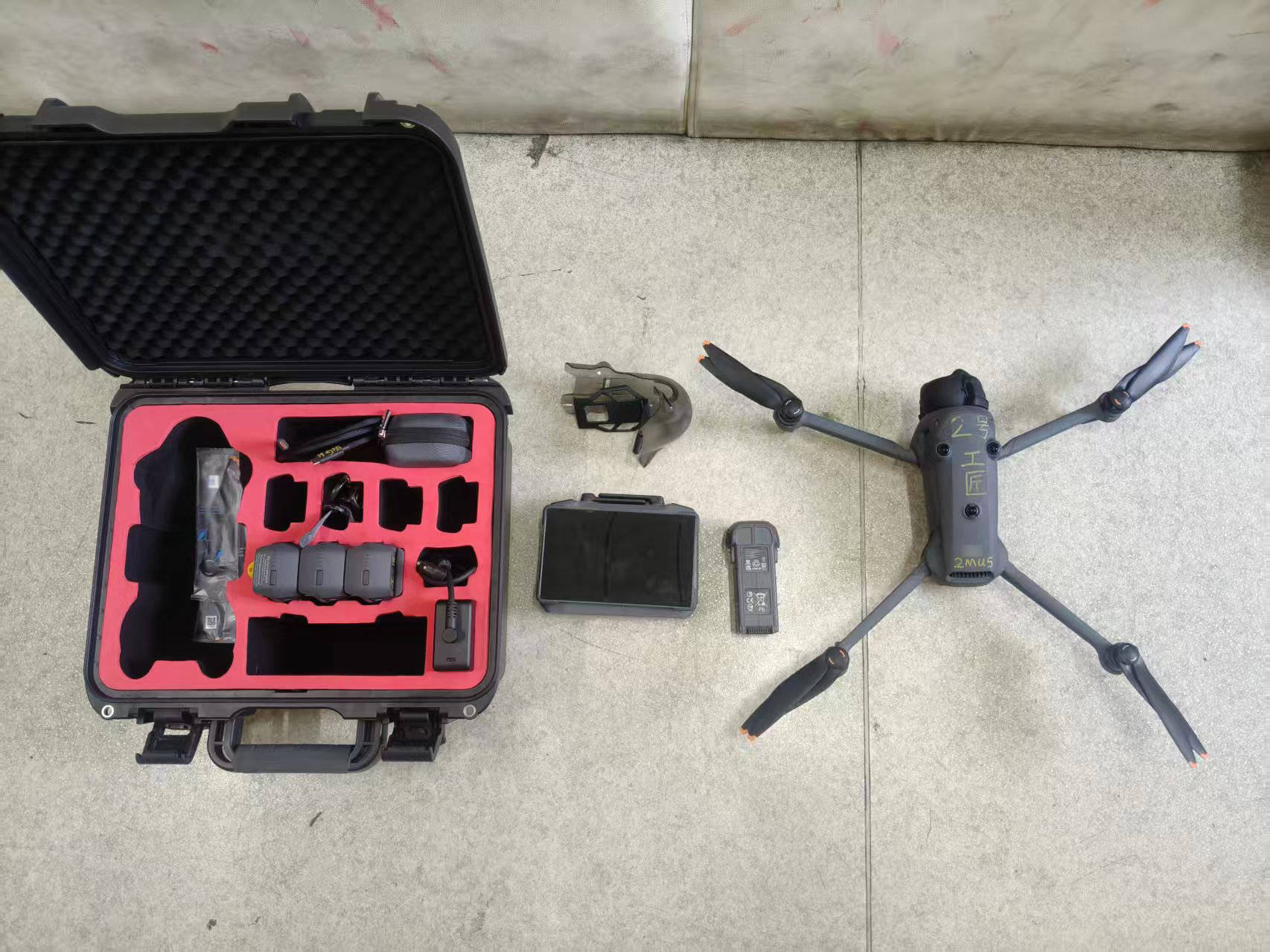 那不勒斯 vs 法兰克福
_没收并罚款那不勒斯 vs 法兰克福
！男子在通州大运河森林公园持无人机“黑飞”被罚